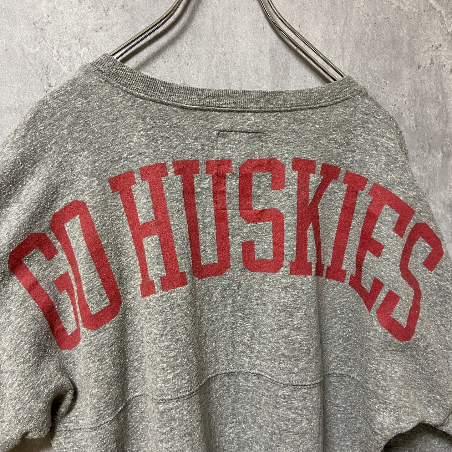 古着 used　LEAGUE　長袖スウェット　バックプリント　トレーナー　GO HUSKIES　フットボール　グレー　Lサイズ