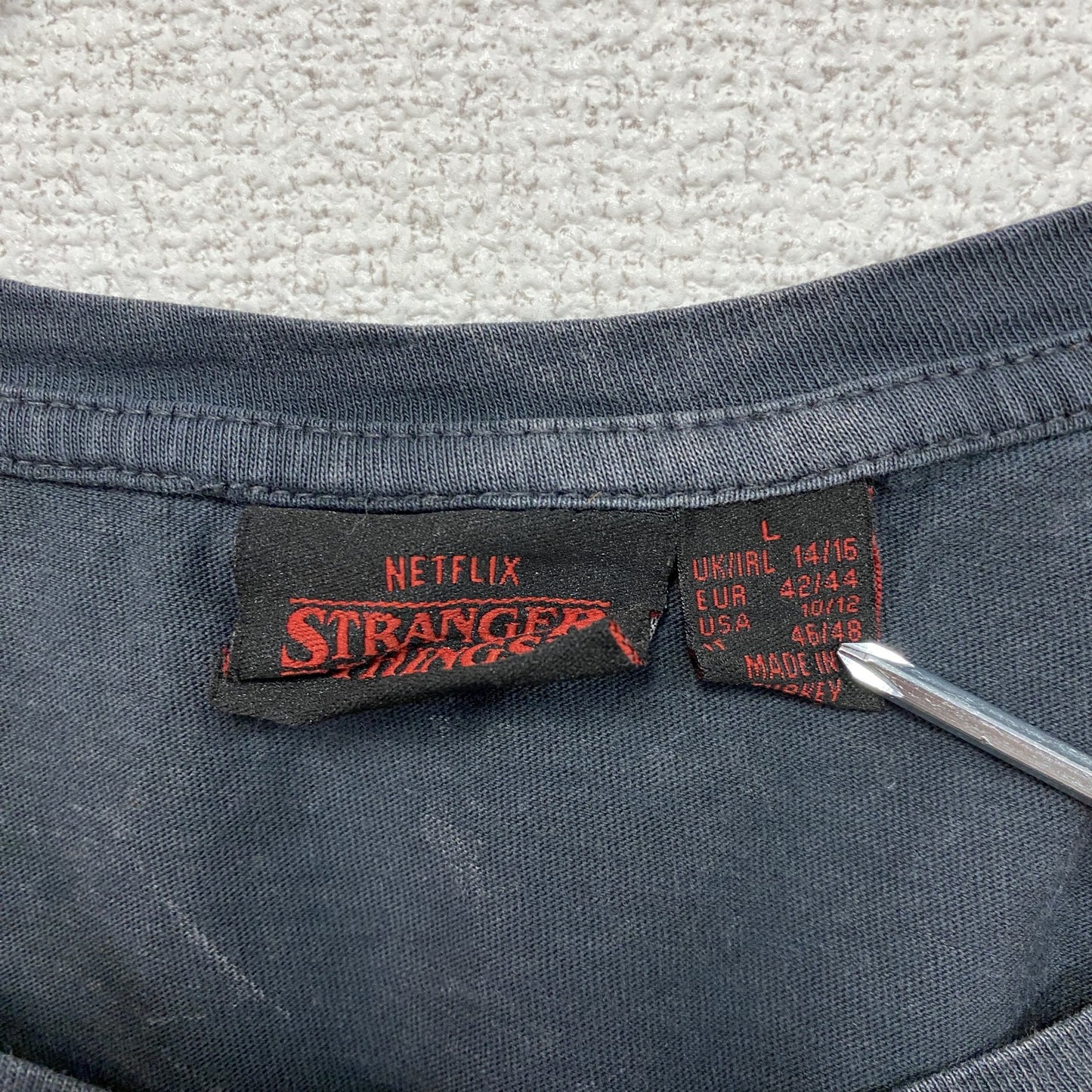NETFLIX　ネットフリックス　STRANGER THINGS　ストレンジャーシングス　半袖プリントTシャツ　ダークグレー　Lサイズ