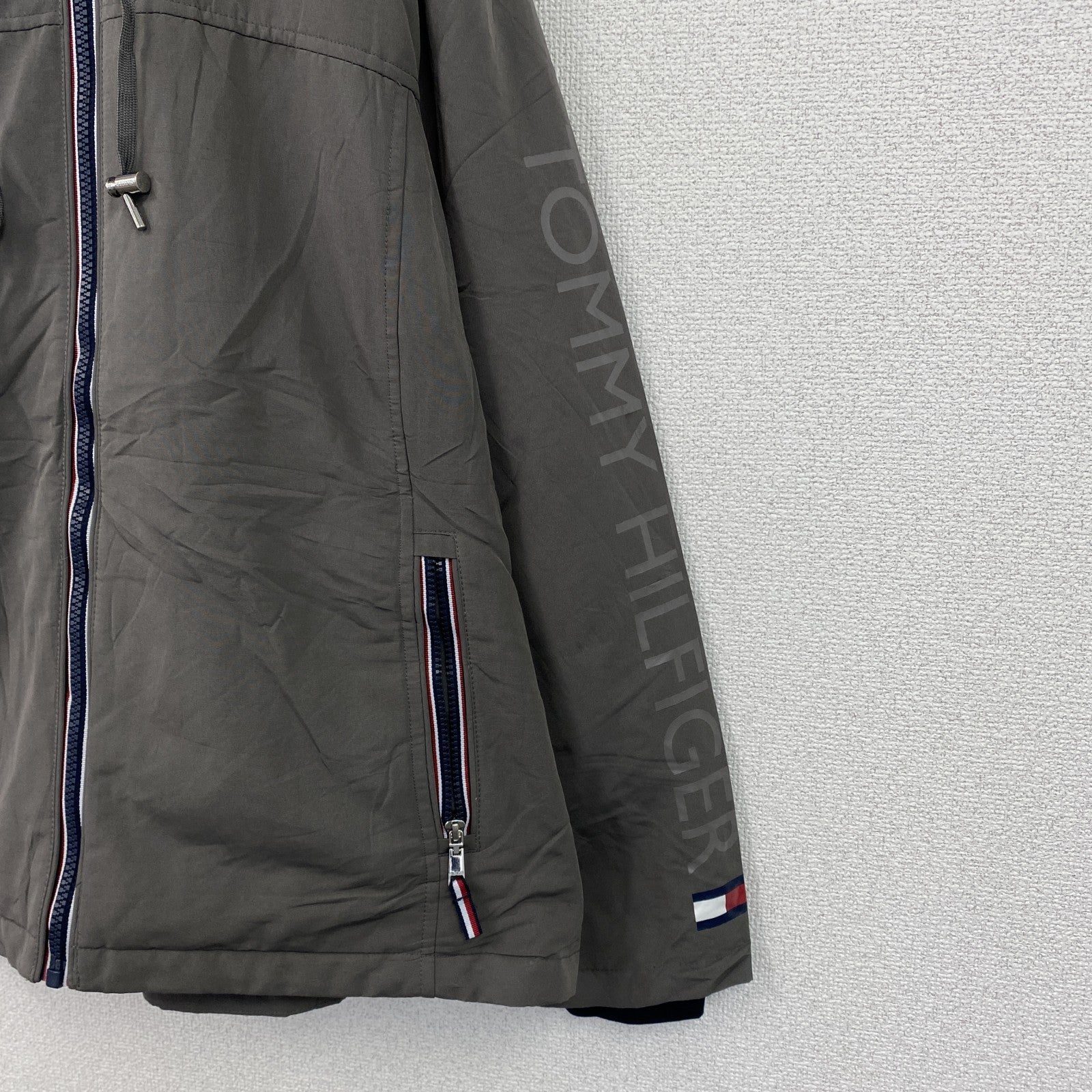 TOMMY HILFIGER　トミーヒルフィガー　フルジップ中綿ジャケット　チャコールグレー　2XLサイズ