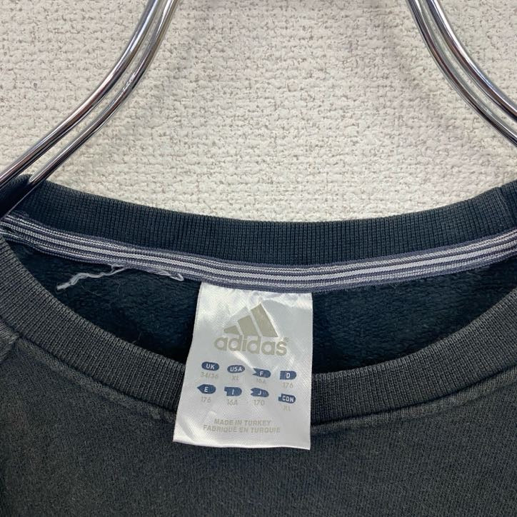 00s　adidas　アディダス　スウェット/トレーナー　ヴィンテージ　パフォーマンスロゴ　黒　ブラック　XLサイズ
