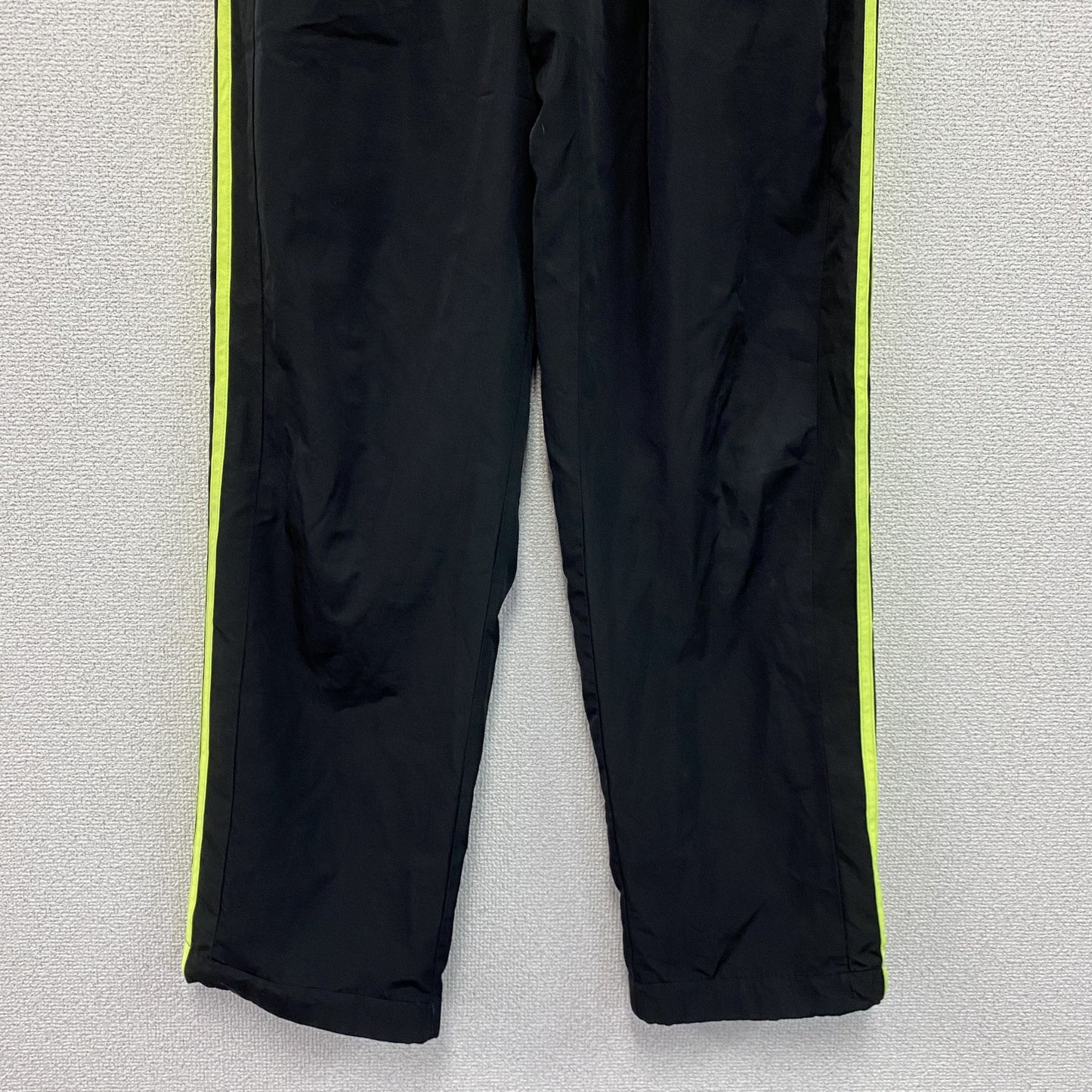 adidas　アディダス　トラックパンツ/ジャージ　黒　ブラック　Oサイズ