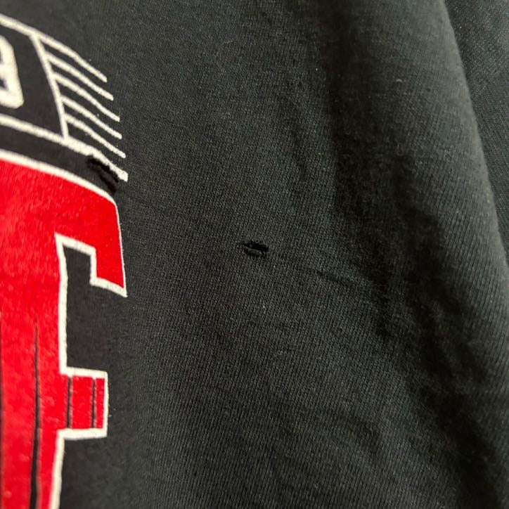古着 used　GILDAN　ギルダン　半袖プリントスタッフTシャツ　クルーネック　スポーツ　黒　ブラック　春夏服　Mサイズ