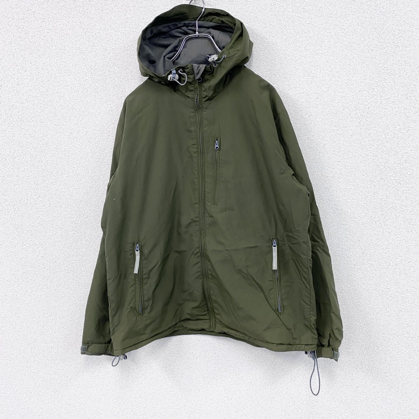 HELLY HANSEN　ハリーハンセン　ナイロンジャケット　カーキ　Mサイズ　