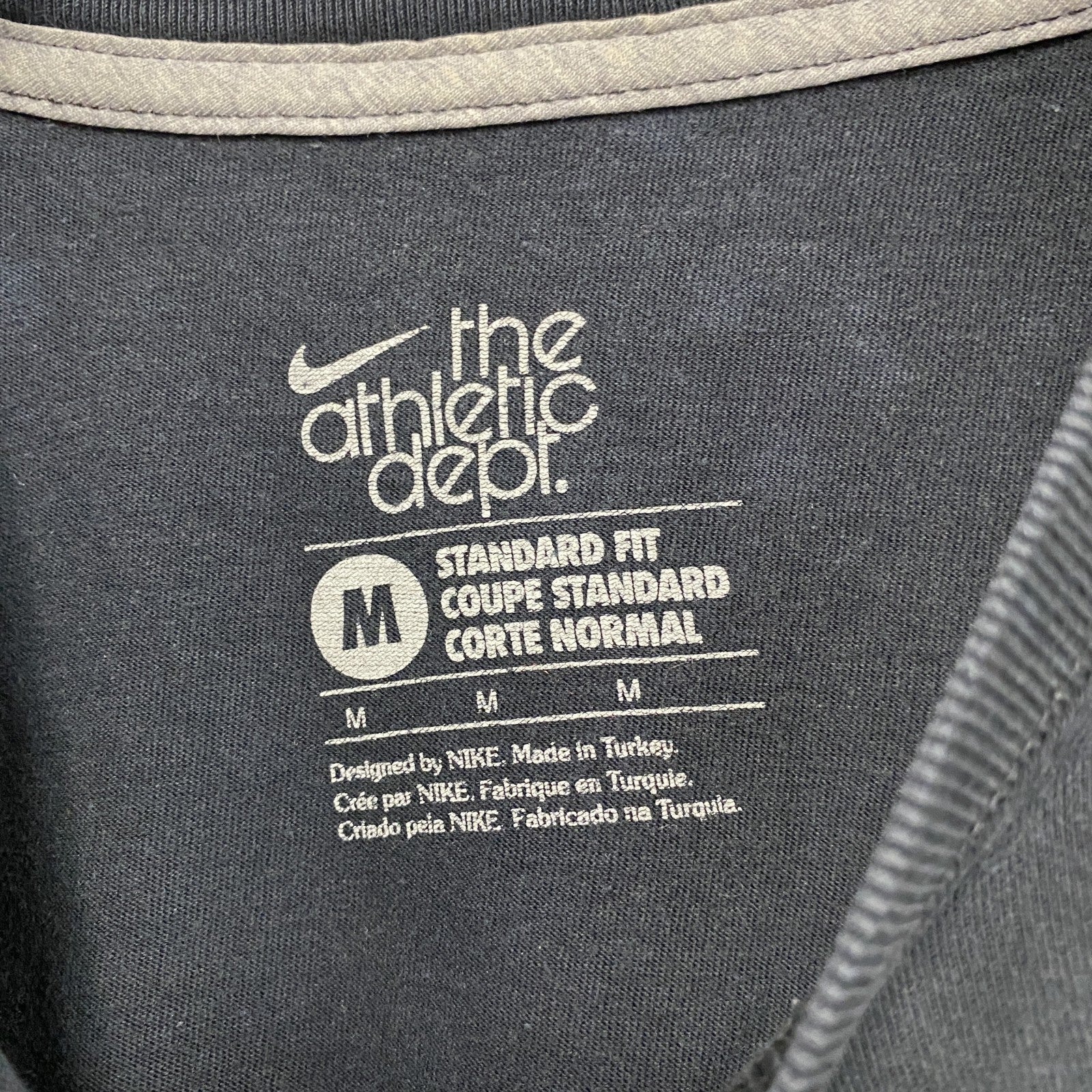 NIKE　ナイキ　The Athletic Dept　半袖プリントTシャツ　黒　ブラック　Mサイズ