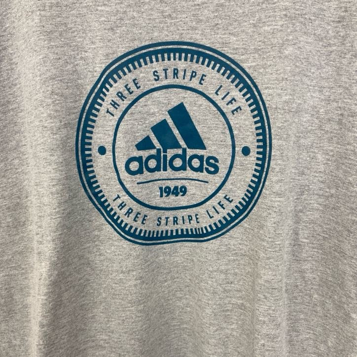 古着 used　adidas　アディダス　半袖ビッグロゴプリントTシャツ　THREE STORIPU LIFE　グレー　Lサイズ