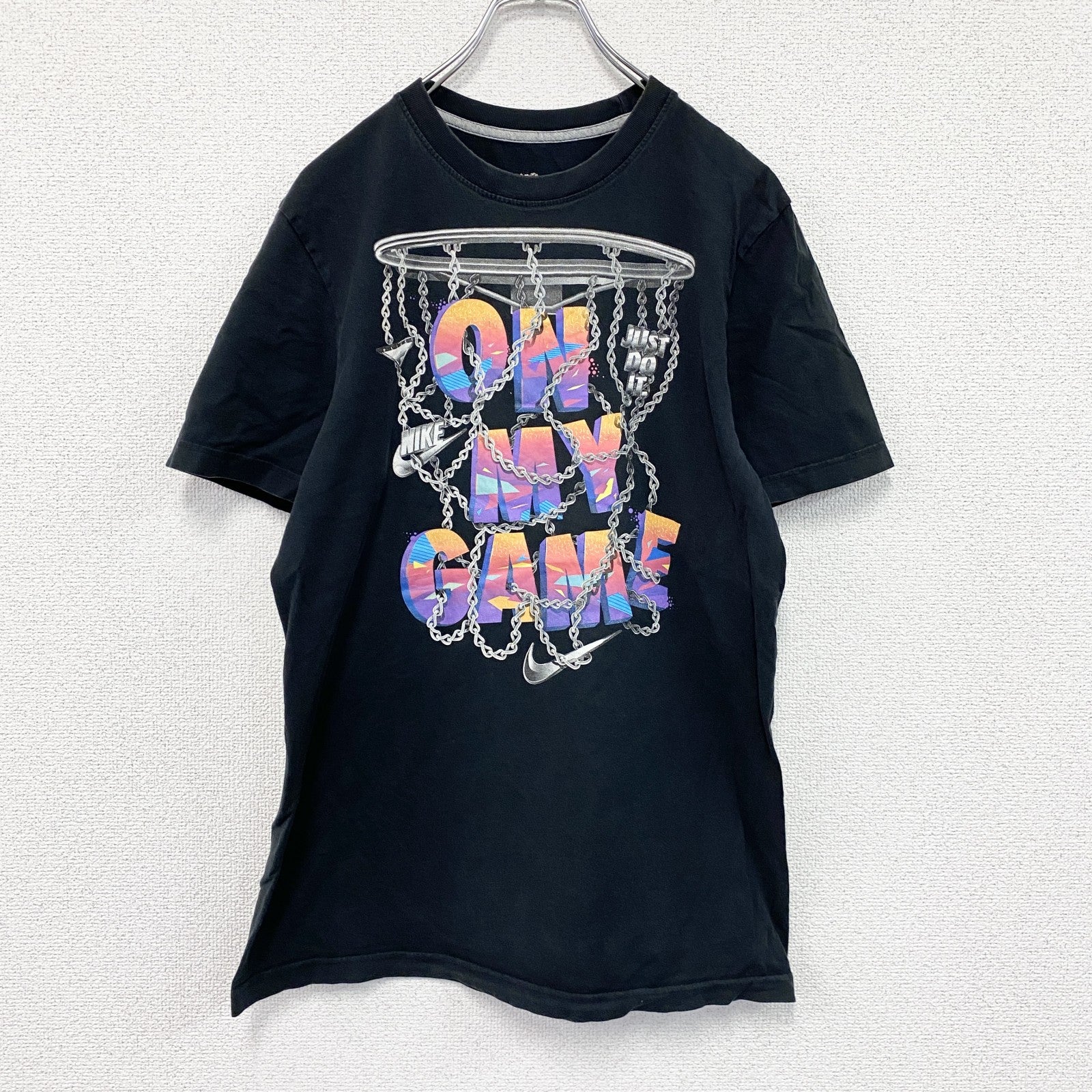 NIKE　ナイキ　半袖プリントTシャツ　スウッシュ　3連プリント　黒　ブラック