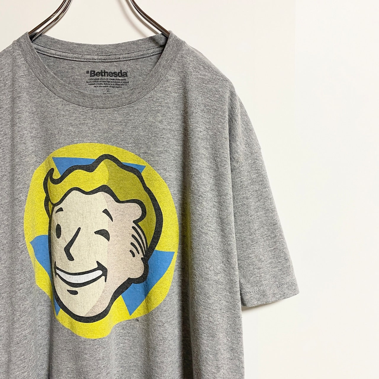 古着 used　Bethesda　半袖プリントTシャツ　FalloutShelter　グレー　春夏服　ビッグシルエット　XLサイズ