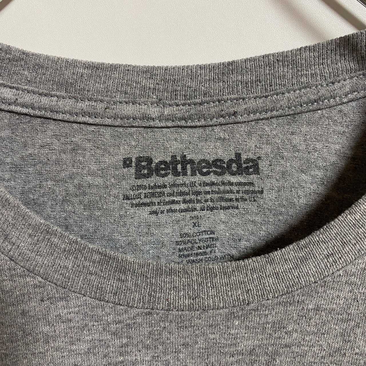 古着 used　Bethesda　半袖プリントTシャツ　FalloutShelter　グレー　春夏服　ビッグシルエット　XLサイズ