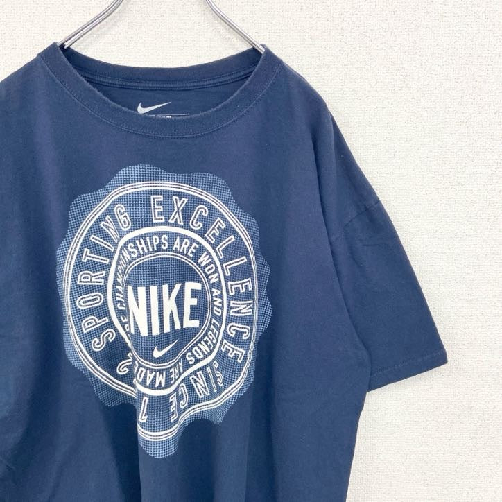 古着 used　NIKE　ナイキ　半袖グラフィックプリントTシャツ　ネイビー　スウッシュマーク　スポーツウェア　XLサイズ