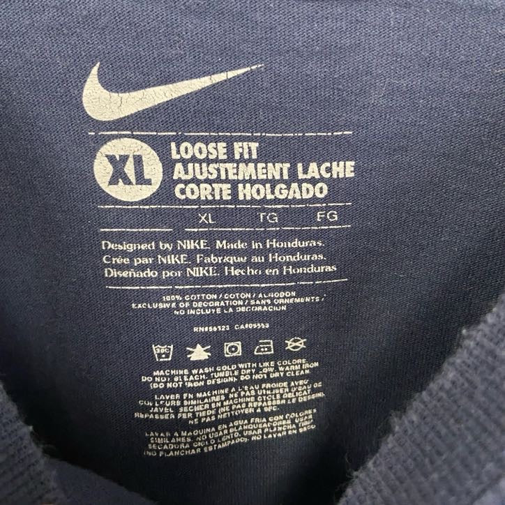 古着 used　NIKE　ナイキ　半袖グラフィックプリントTシャツ　ネイビー　スウッシュマーク　スポーツウェア　XLサイズ