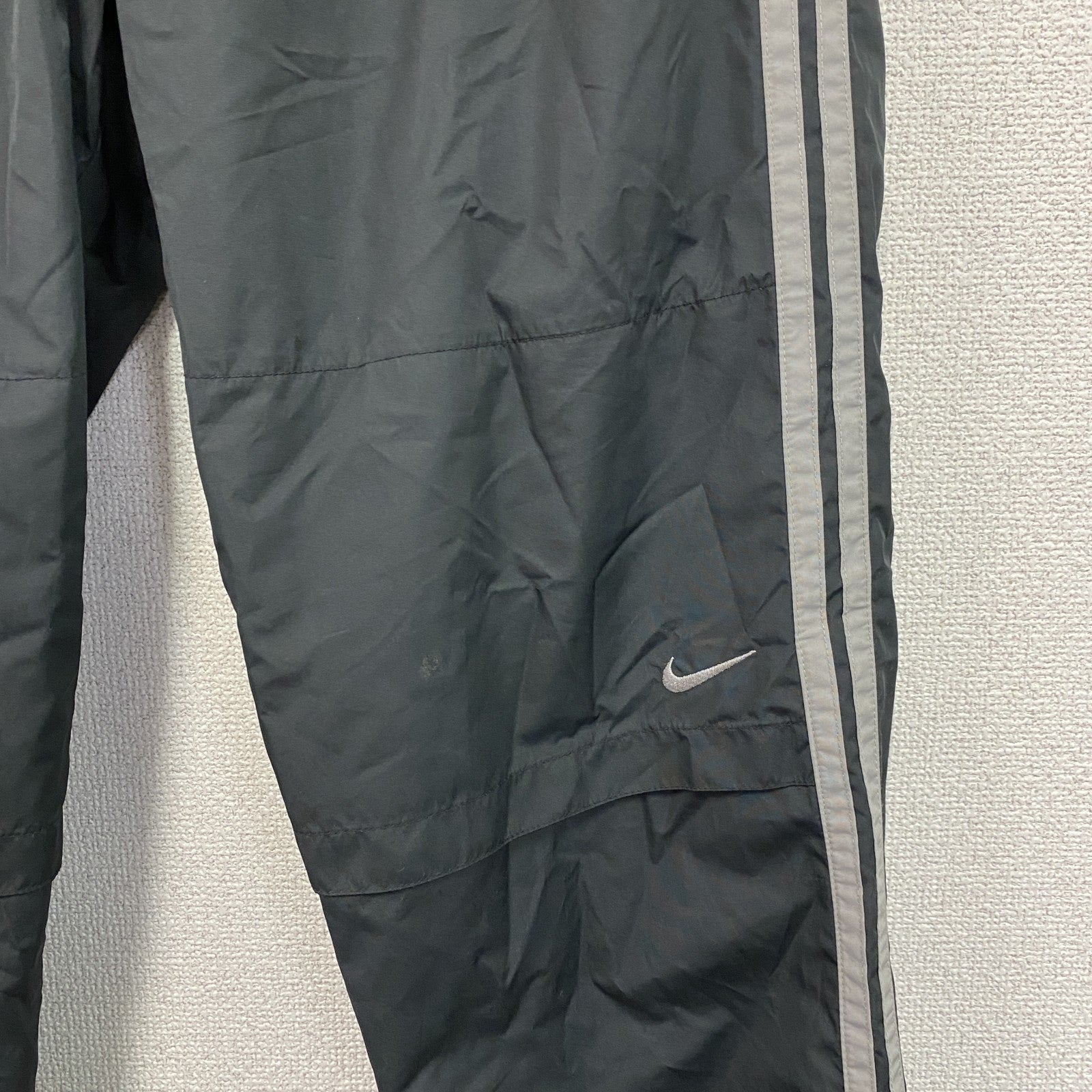 00s　NIKE　ナイキ　イージーパンツ　ウィンドブレーカーパンツ　スウッシュ　ヴィンテージ　黒　ブラック　XLサイズ