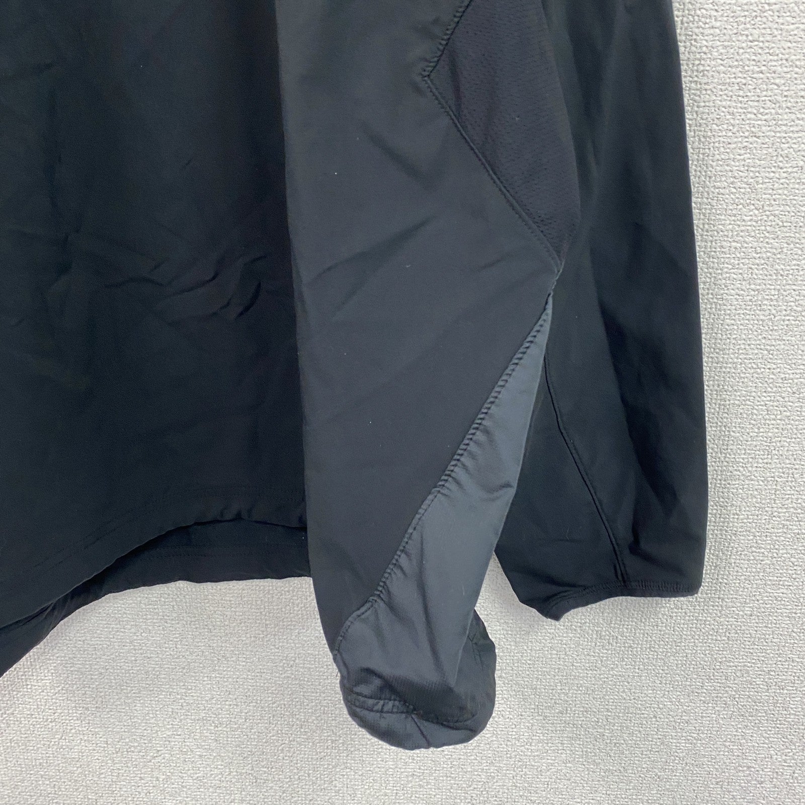 NIKE 　ナイキ　プルオーバージャケット　黒　ブラック　XLサイズ
