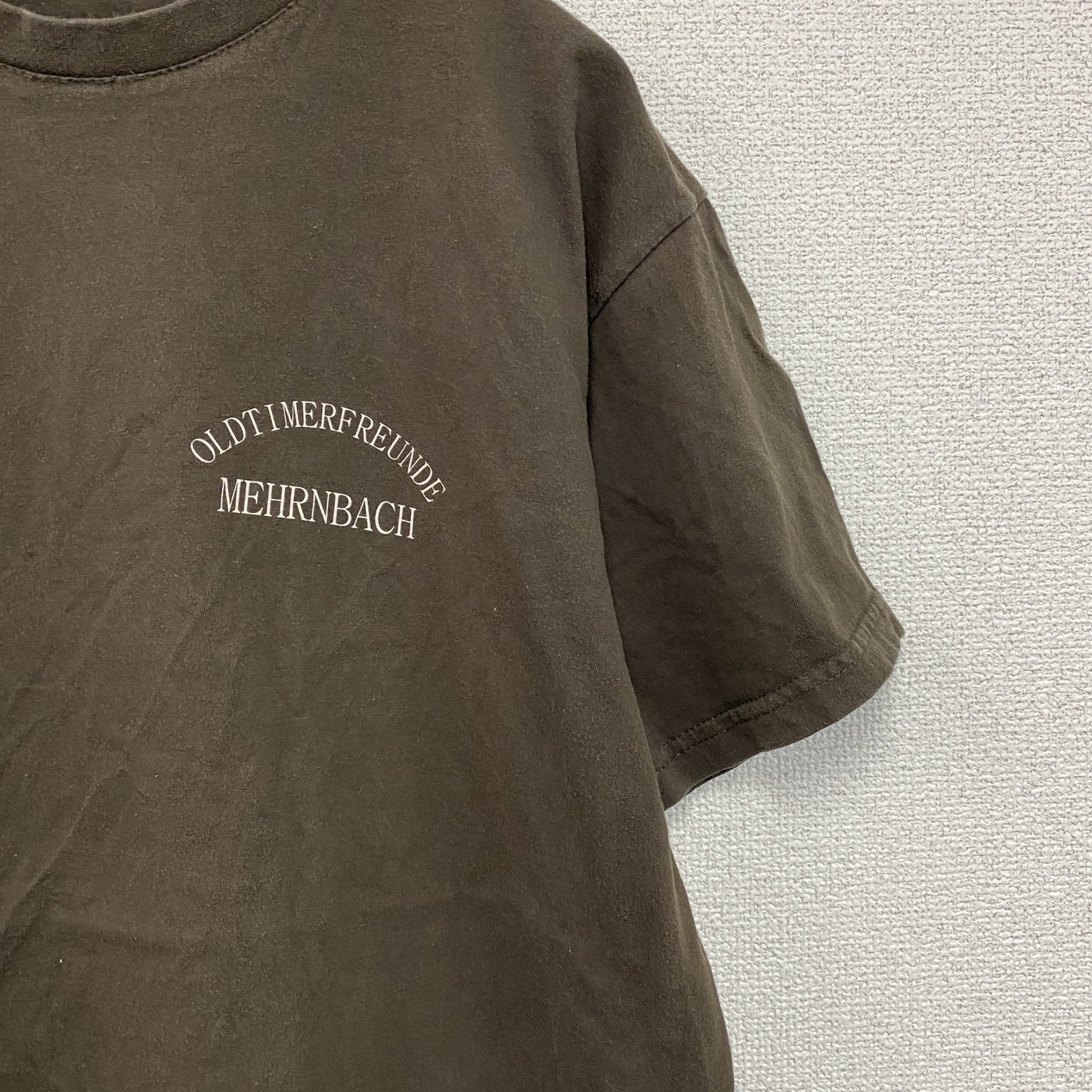 B＆C　半袖プリントTシャツ　アーチプリント　3連プリント　両面プリント　クルーネック　茶色　ブラウン　Mサイズ