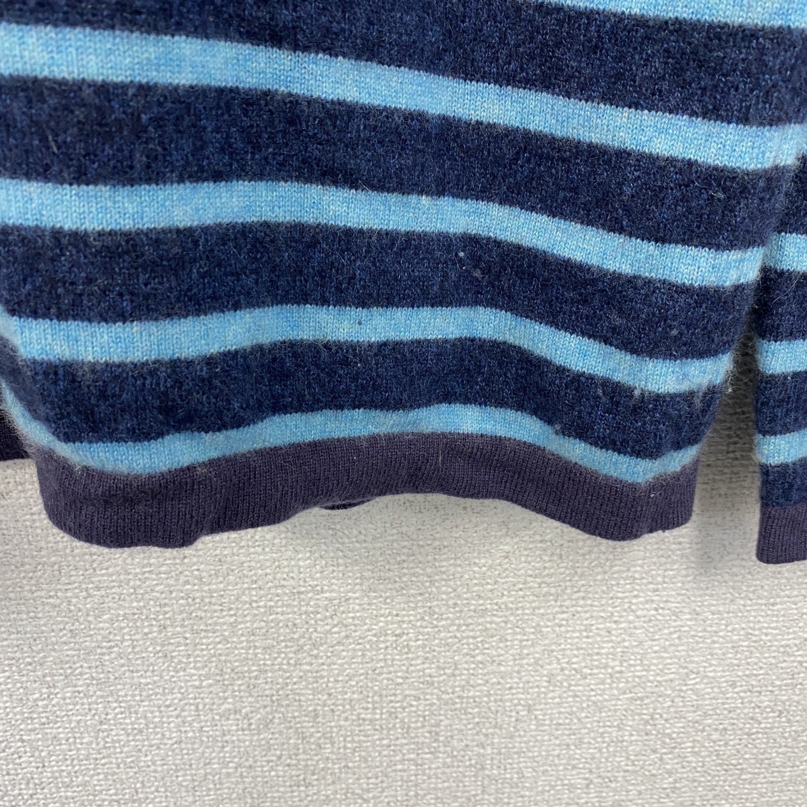 GAP　ギャップ　カシミヤニットセーター　ボーダー　ストライプ　マルチカラー　Mサイズ