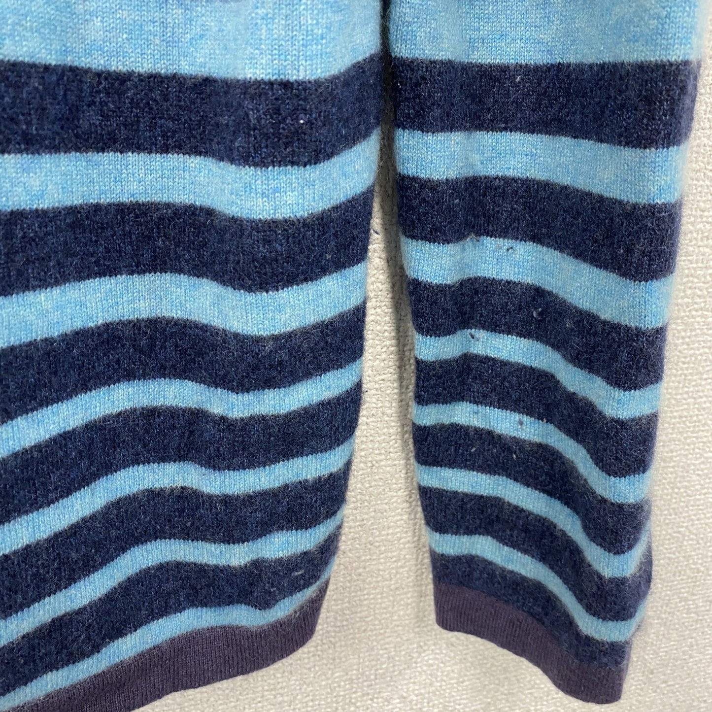 GAP　ギャップ　カシミヤニットセーター　ボーダー　ストライプ　マルチカラー　Mサイズ