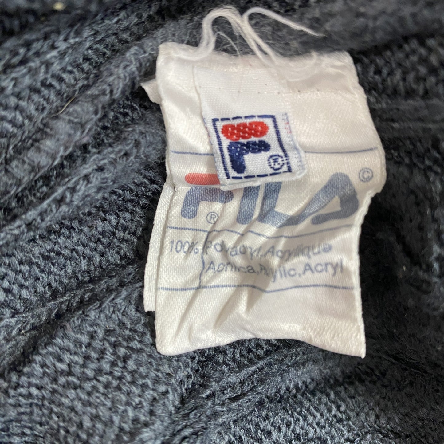 FILA　フィラ　ポリエステルニット　セーター　黒　ブラック　XXLサイズ