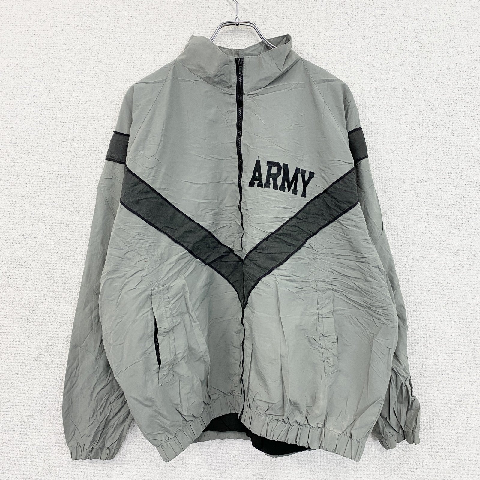 00s　米軍　U.S.ARMY　IPFU　トレーニングジャケット　ナイロンジャケット　ヴィンテージ　灰色　グレー　Lサイズ