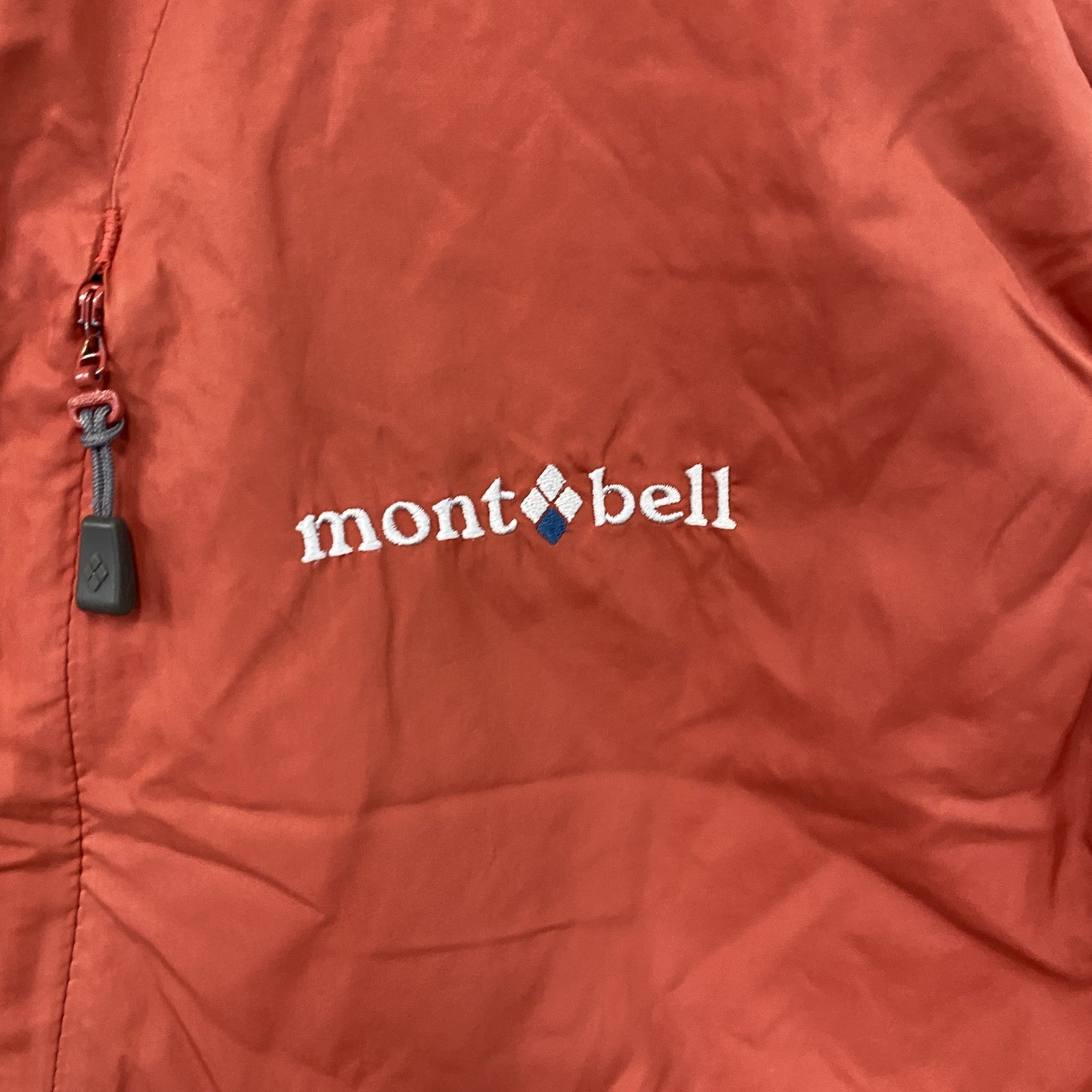 Mont‐bell　モンベル　フルジップナイロンベスト　刺繍ロゴ　ワンポイント　赤　レッド　Mサイズ　