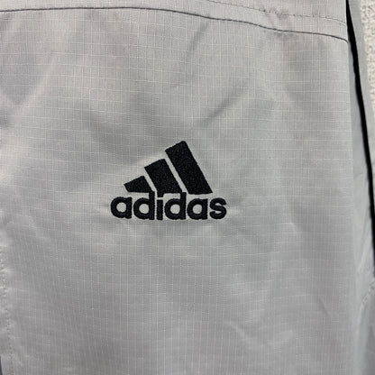 adidas　アディダス　ウィンドブレーカー　ライトグレー　XLサイズ
