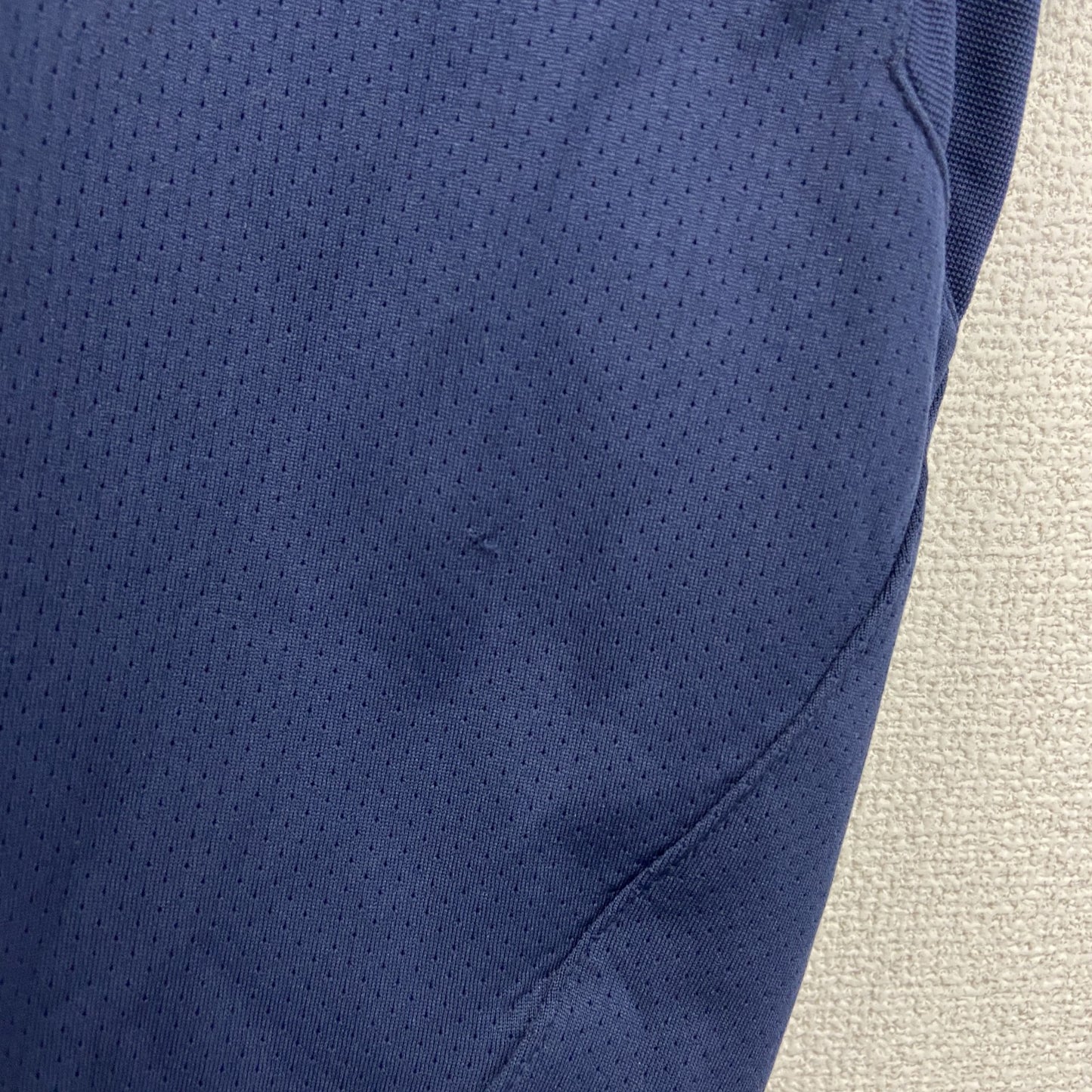 古着 used　NIKE ナイキ　Vネックベスト　タンクトップ　ドライフィット　ワンポイントロゴプリント　ネイビー　Sサイズ