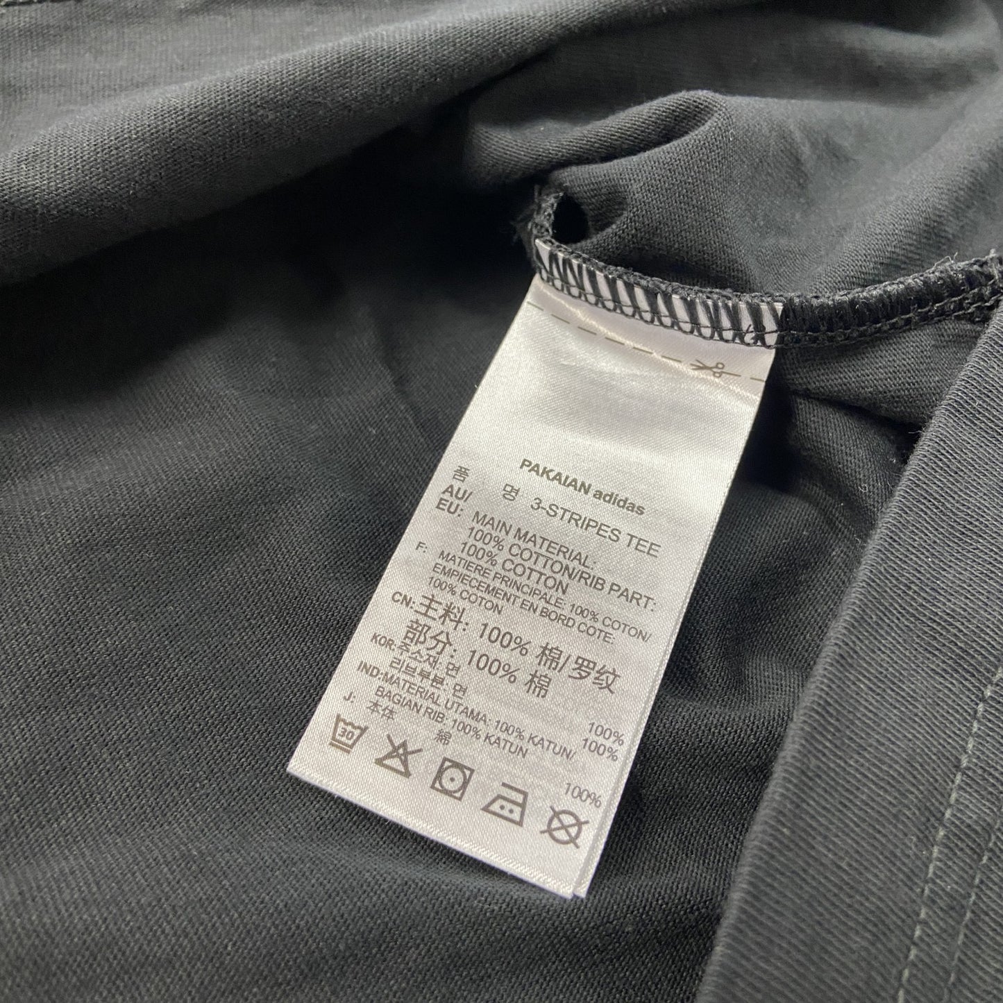 adidas　アディダス　半袖Ｔシャツ　黒　ブラック　Mサイズ