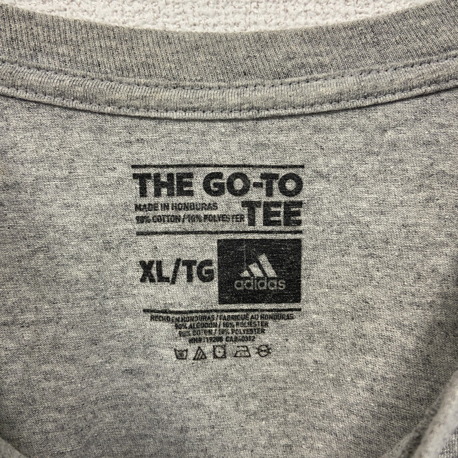古着 used　adidas アディダス　半袖プリントＴシャツ　クルーネック　灰色　グレー　evolve　XLサイズ