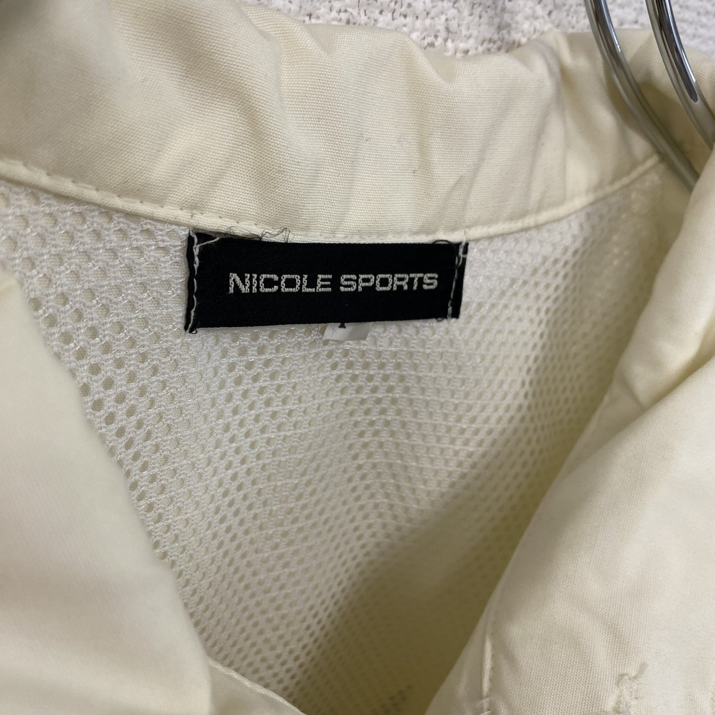 NICOLE SPORTS　ウィンドブレーカー　アイボリー　Fサイズ