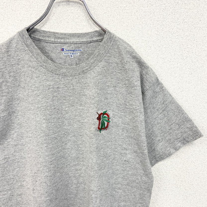 Champion　チャンピオン　半袖Tシャツ　刺繍ロゴ　ワンポイント　現行　灰色　グレー　Sサイズ