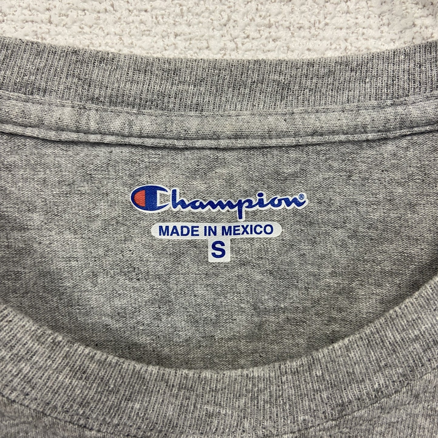 Champion　チャンピオン　半袖Tシャツ　刺繍ロゴ　ワンポイント　現行　灰色　グレー　Sサイズ