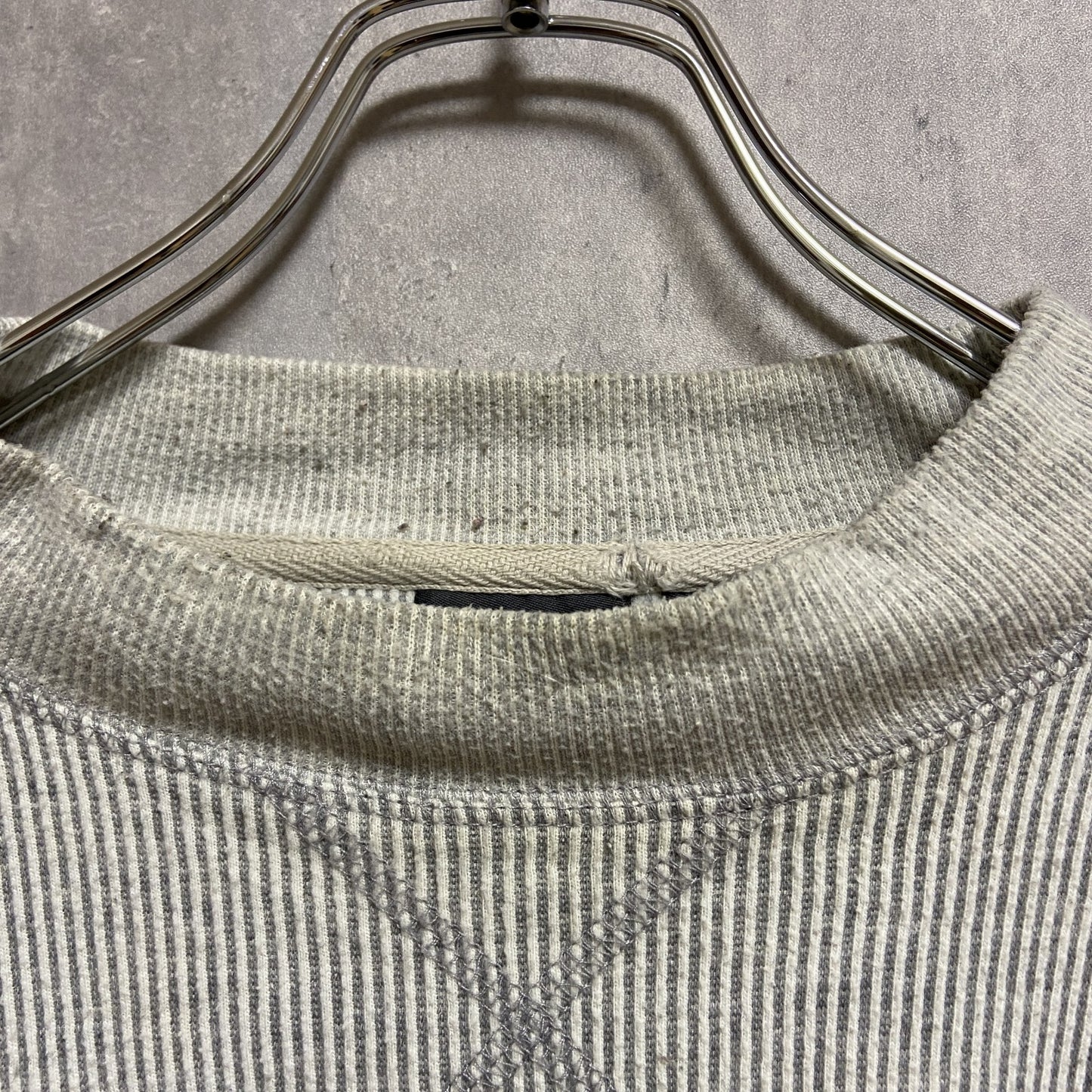 古着 used　Pro Edge　長袖刺繍カレッジスウェット　トレーナー　PURDUE　パデュー大学　ライトグレー　白　Lサイズ