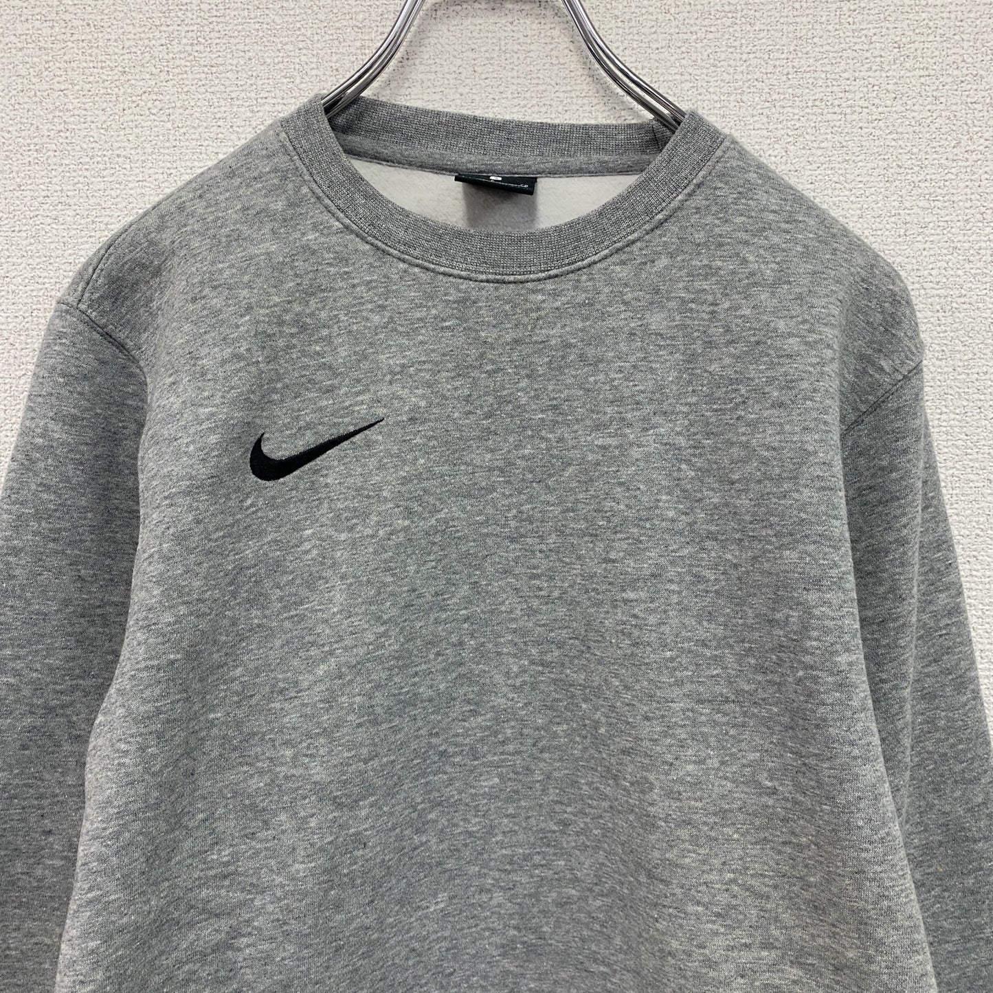 NIKE　ナイキ　スウェット/トレーナー　刺繡ロゴ　グレー　Sサイズ
