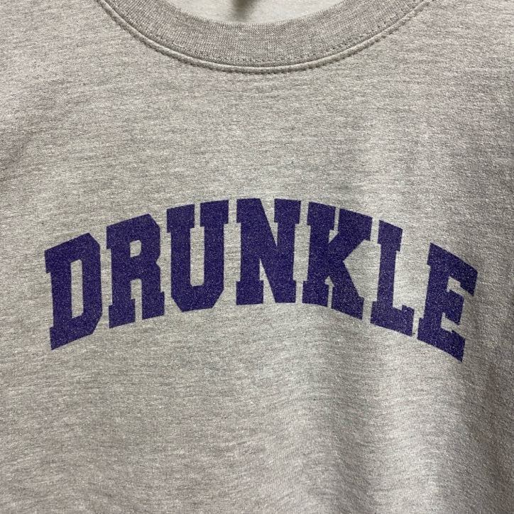 古着 used　長袖プリントスウェット　トレーナー　クルーネック　DRUNKLE　グレー　レトロ　ビッグシルエット　XLサイズ