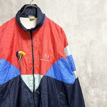 古着 used　Sergio Tacchini　長袖ナイロンジャケット　ジップアップ　切り替え　赤　レッド　ネイビー　Lサイズ