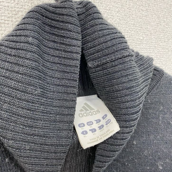 adidas　アディダス　タートルネックコットンニットセーター　パフォーマンスロゴ　灰色　グレー　XLサイズ