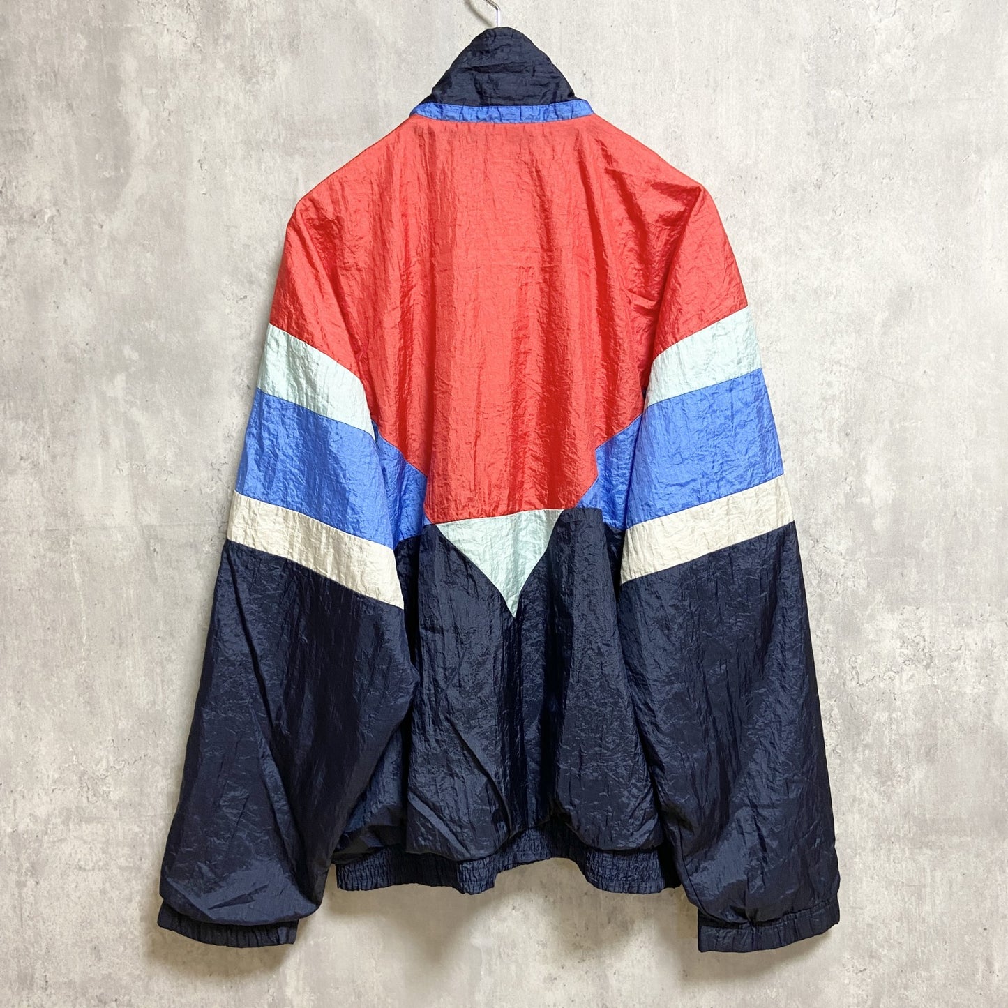 古着 used　Sergio Tacchini　長袖ナイロンジャケット　ジップアップ　切り替え　赤　レッド　ネイビー　Lサイズ