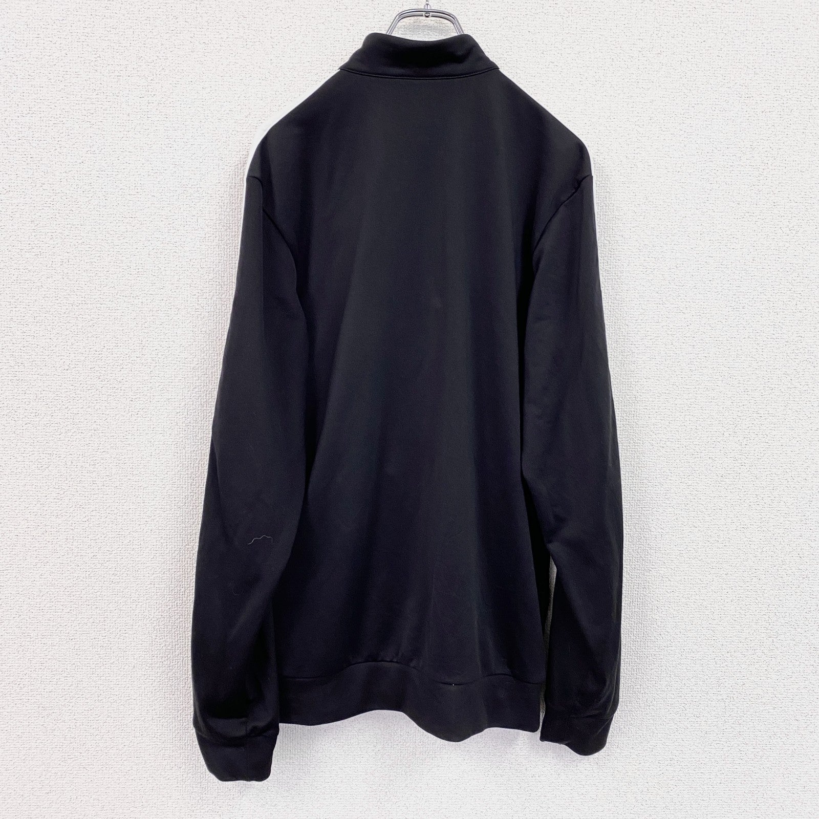 adidas　アディダス　トラックジャケット/ジャージ　黒　ブラック　Mサイズ