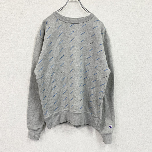Champion　チャンピオン　スウェット/トレーナー　モノグラム　刺繍ロゴ　クルーネック　現行　総柄　灰色　グレー　Ｍサイズ