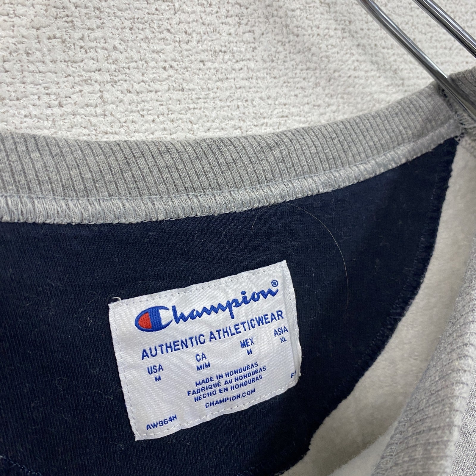 Champion　チャンピオン　スウェット/トレーナー　モノグラム　刺繍ロゴ　クルーネック　現行　総柄　灰色　グレー　Ｍサイズ