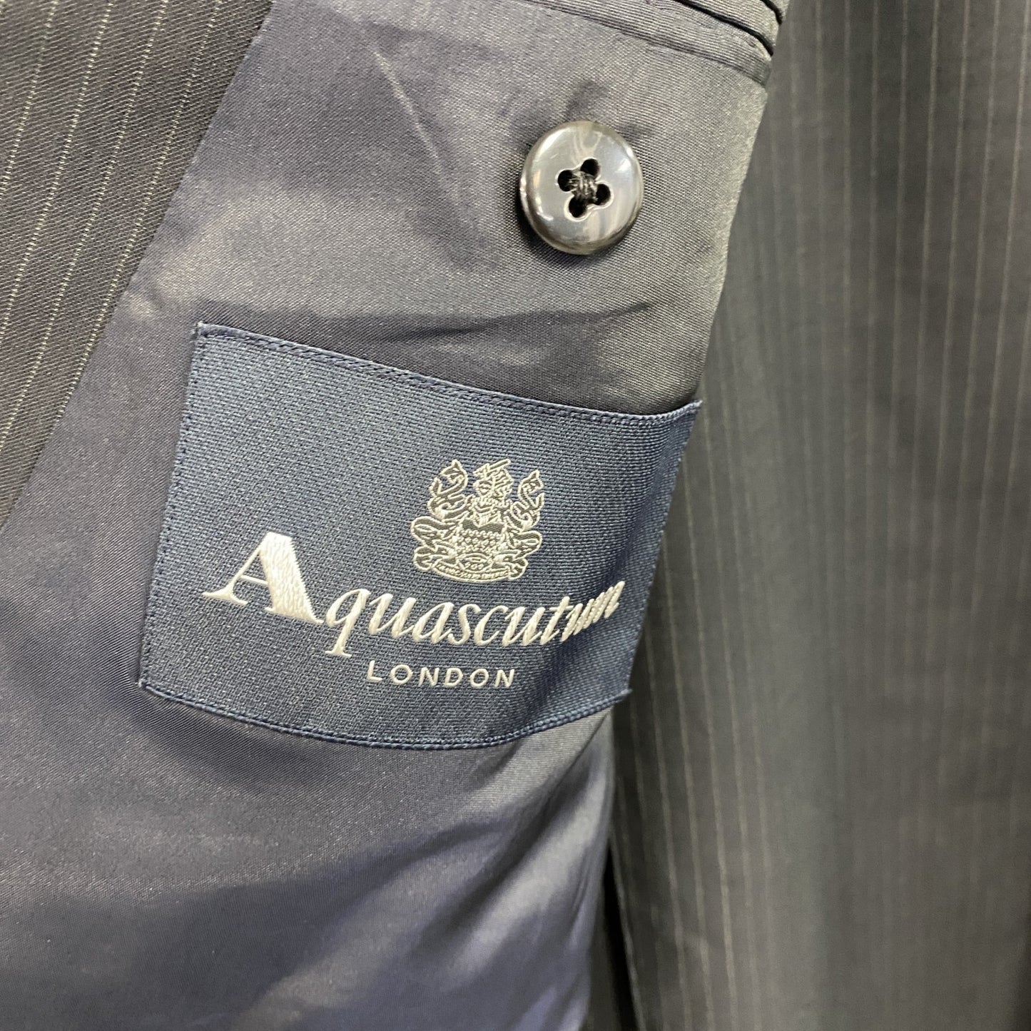 Aquascutum　アクアスキュータム　セットアップ　スーツ　ストライプ　黒　ブラック　94A6サイズ
