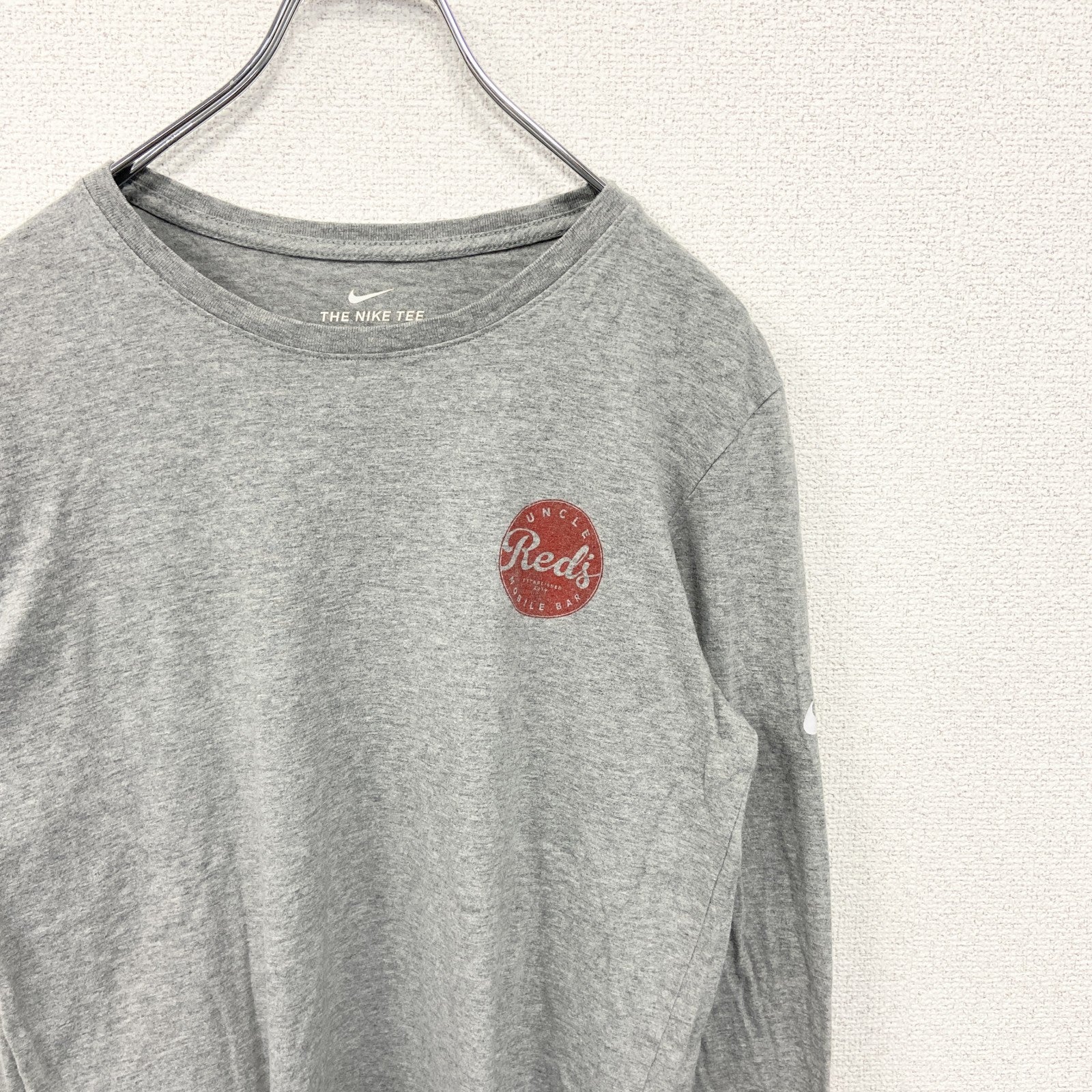 古着 used　NIKE ナイキ　長袖ワンポイントプリントTシャツ　クルーネック　グレー　灰色　Sサイズ