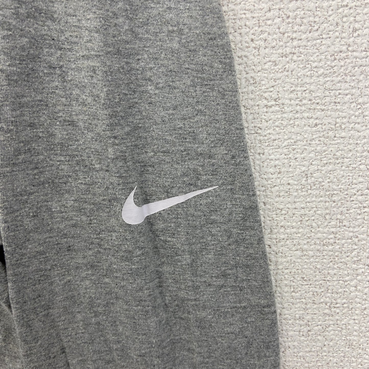 古着 used　NIKE ナイキ　長袖ワンポイントプリントTシャツ　クルーネック　グレー　灰色　Sサイズ
