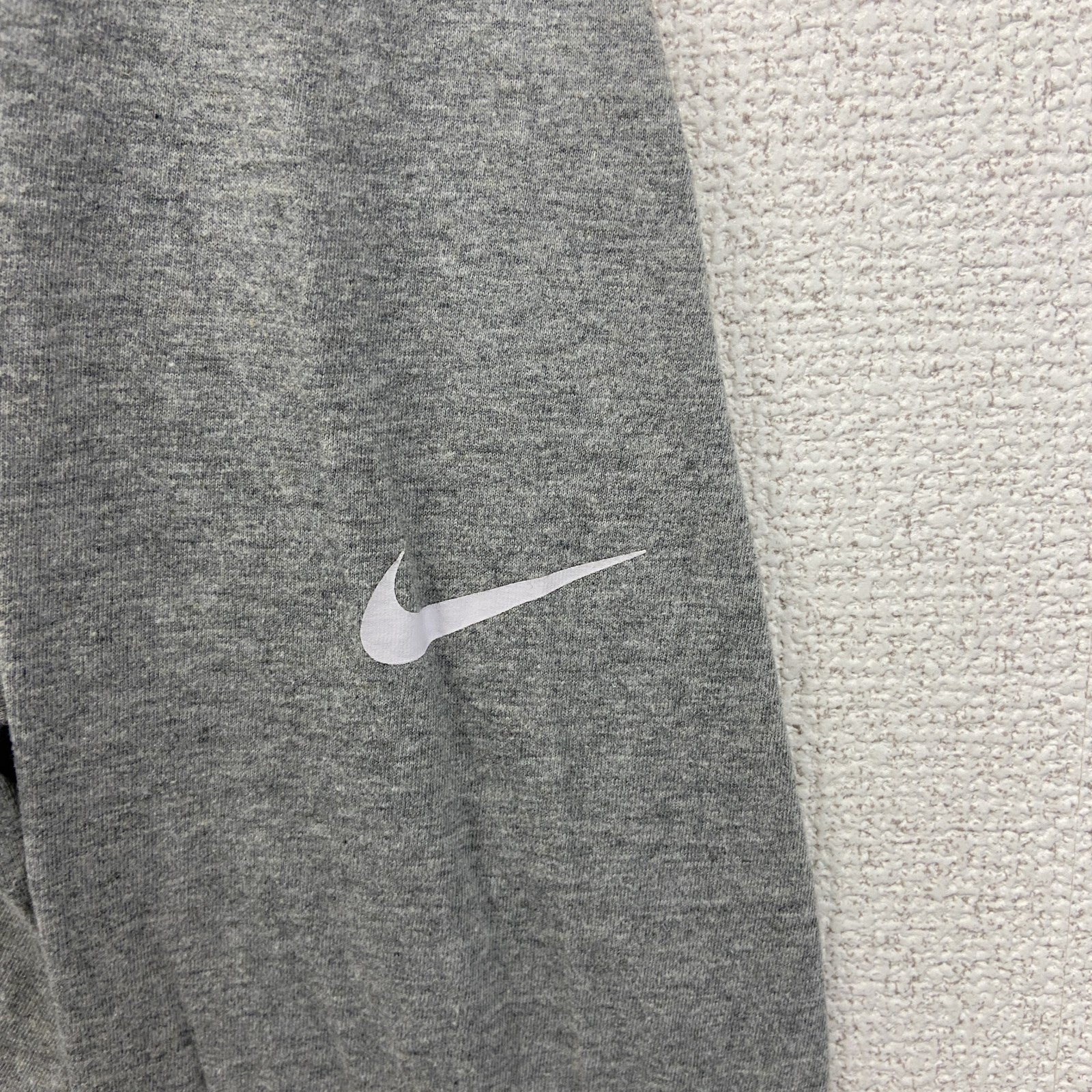 古着 used　NIKE ナイキ　長袖ワンポイントプリントTシャツ　クルーネック　グレー　灰色　Sサイズ
