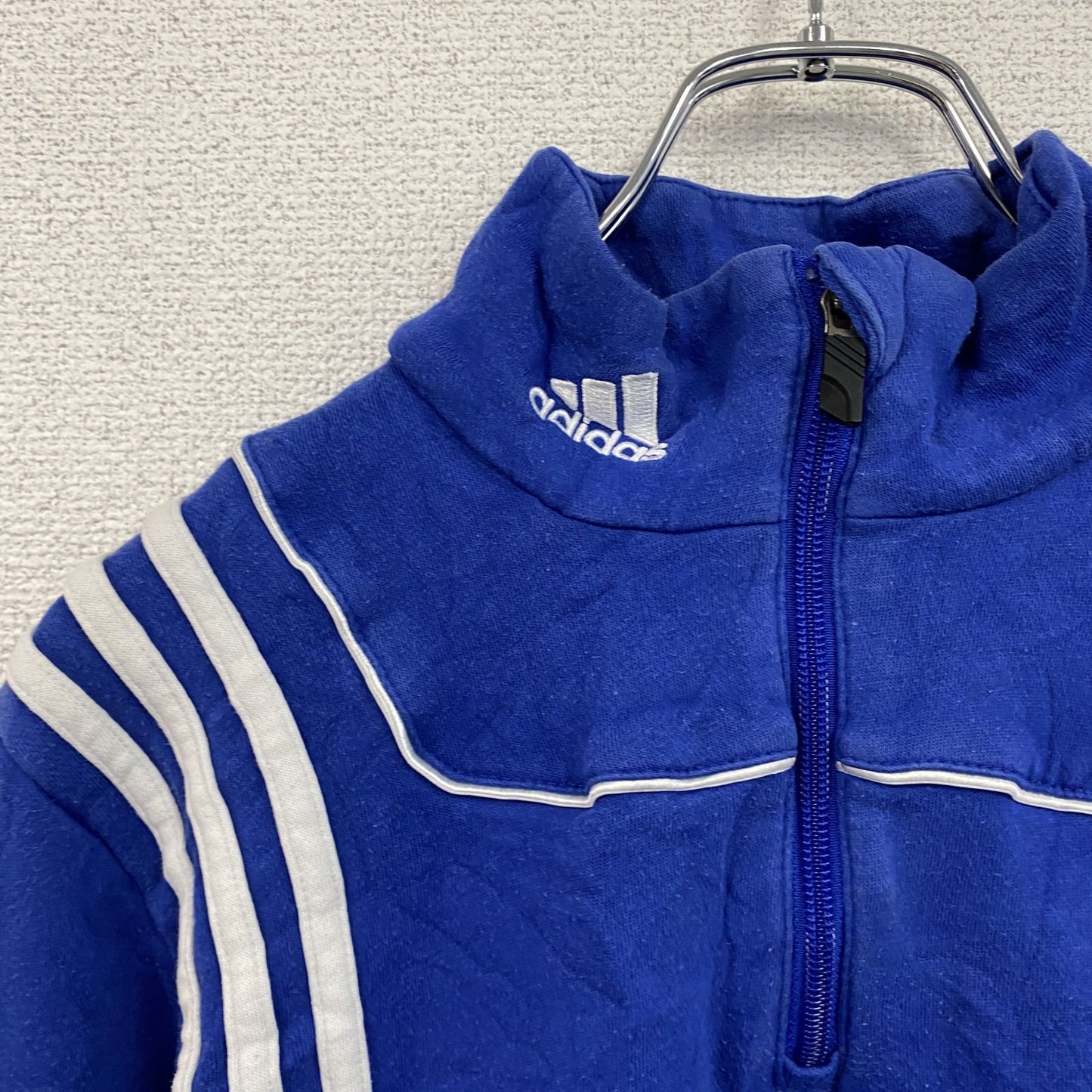 adidas　アディダス　ハーフジップスウェットトラックジャケット/ジャージ　パフォーマンスロゴ　青　ブルー　Lサイズ