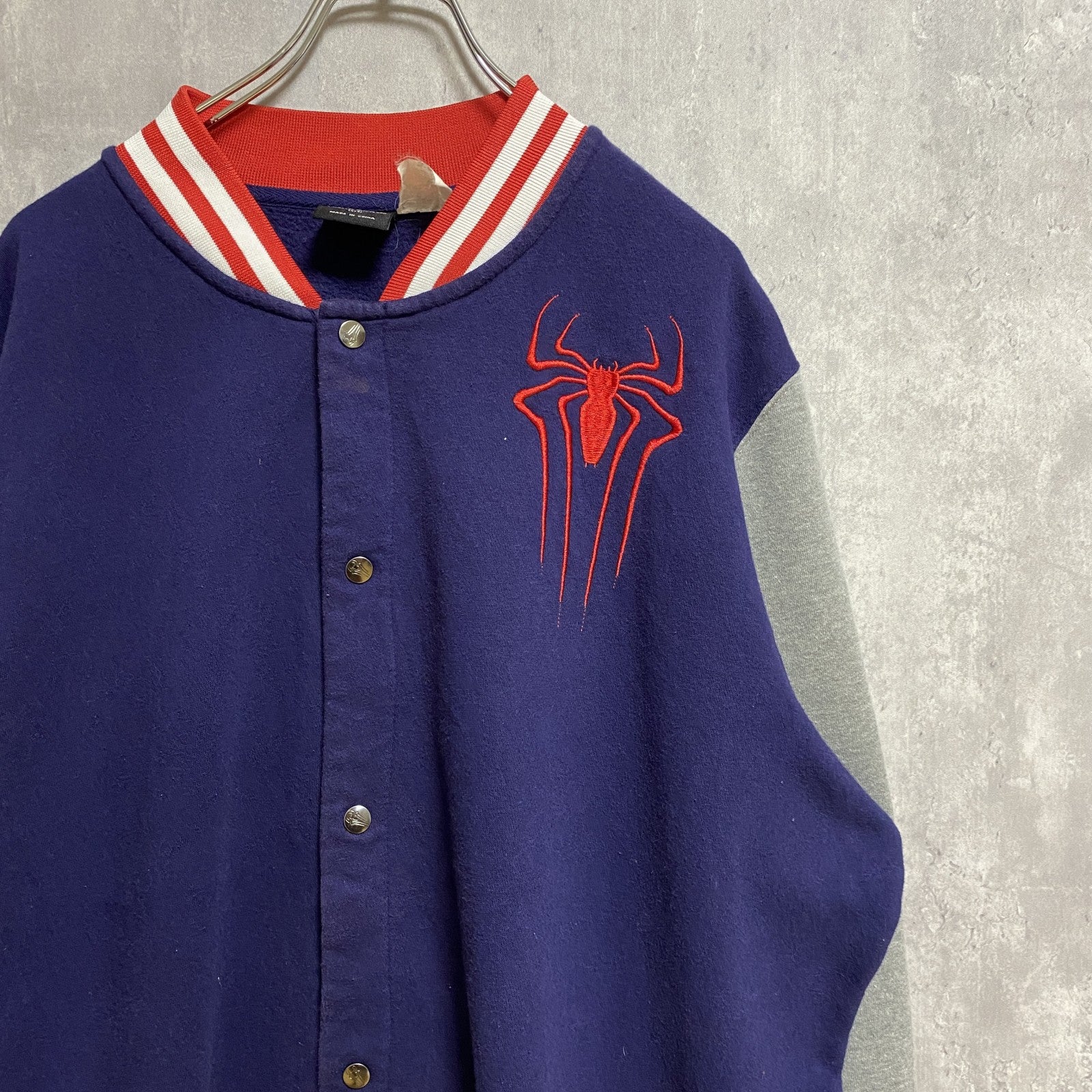 古着 used　MARVEL マーベル　Spiderman　スパイダーマン　長袖スタジャン　ワンポイント刺繍　ネイビー