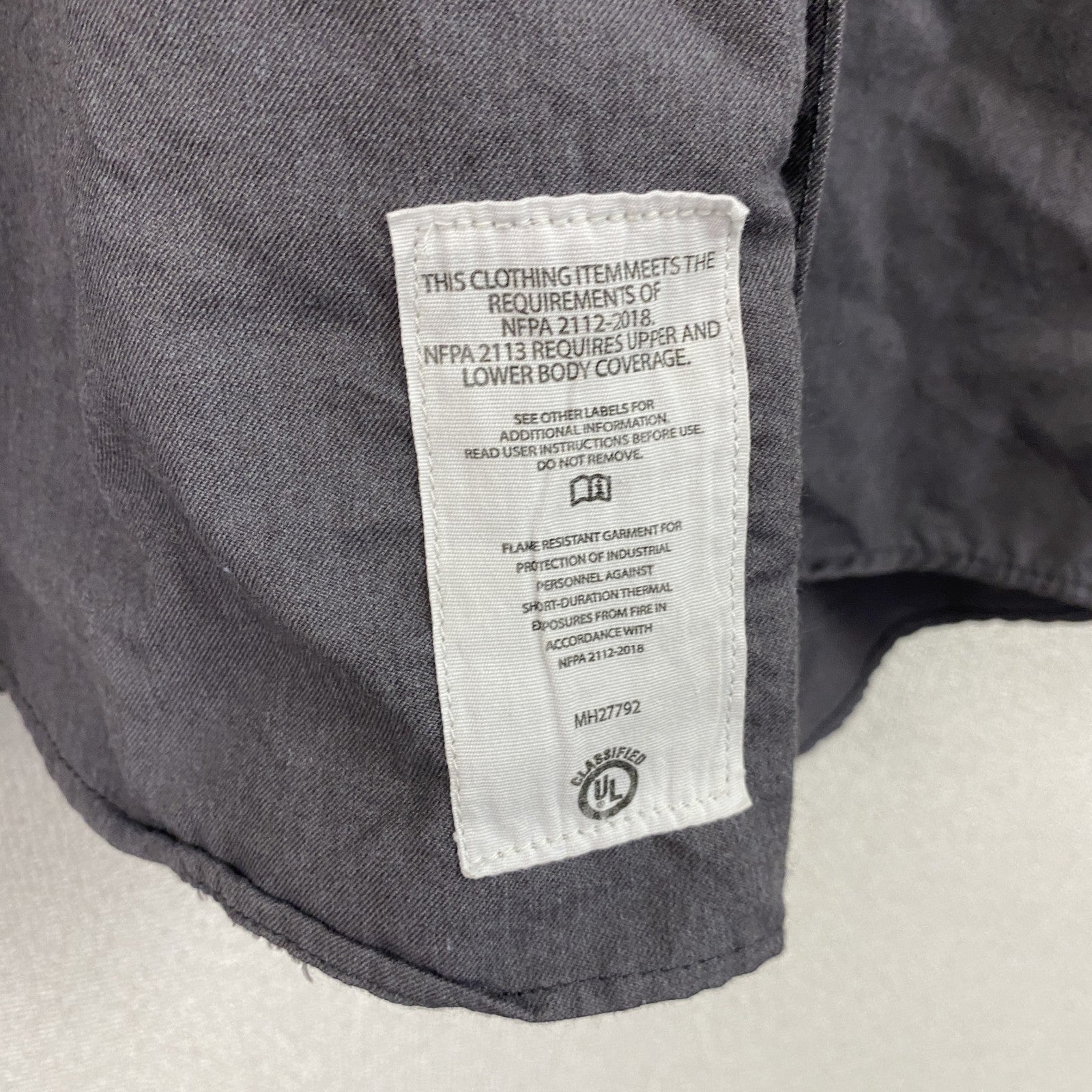 Carhartt　カーハート　長袖ワークシャツ　ボタンダウンシャツ　ダブルポケット　灰色　グレー　2XLサイズ