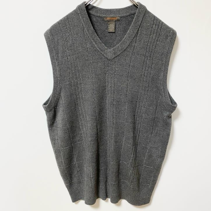 古着 used　DOCKERS ドッカーズ　Vネックニットベスト　レトロデザイン　ノームコア　チャコールグレー　Mサイズ