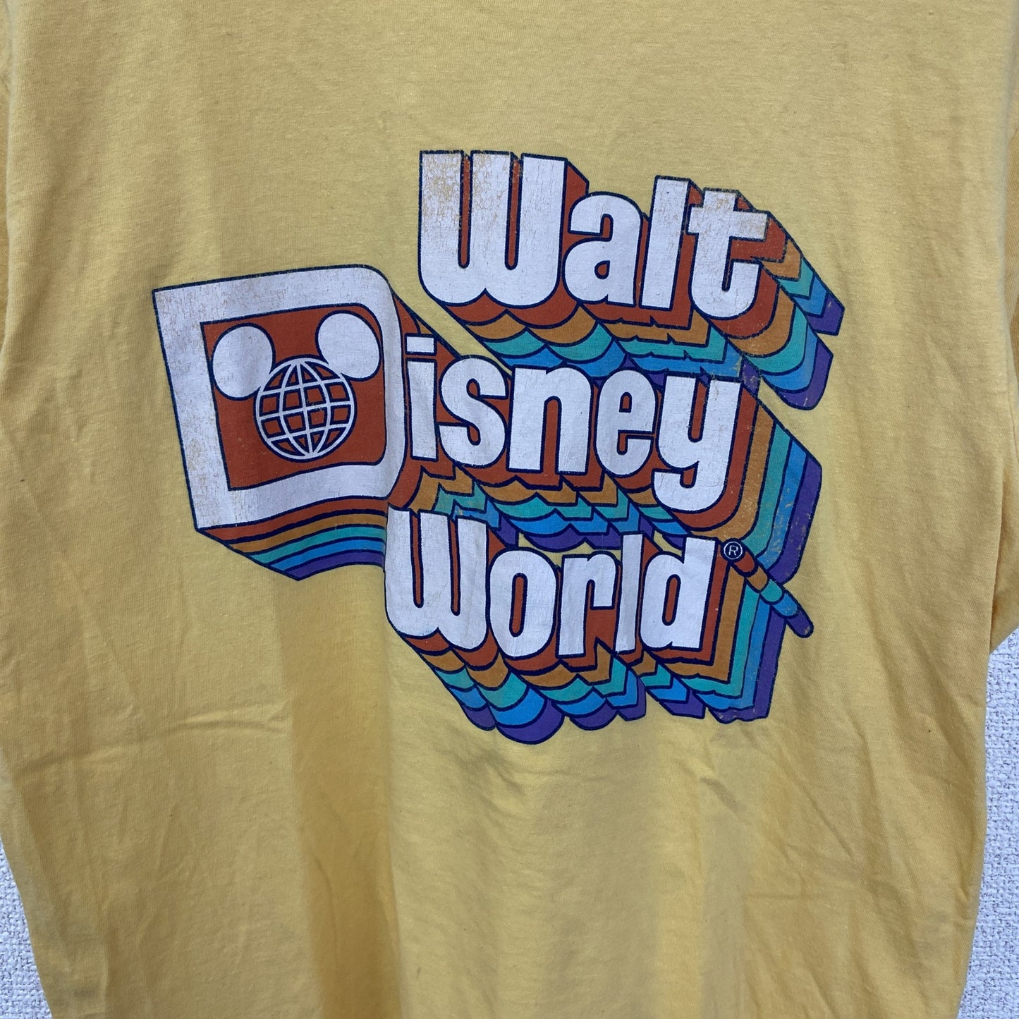 古着 used　Disney　ディズニー　半袖プリントTシャツ　ディズニーワールド　レトロ　黄色　イエロー　クルーネック　Sサイズ