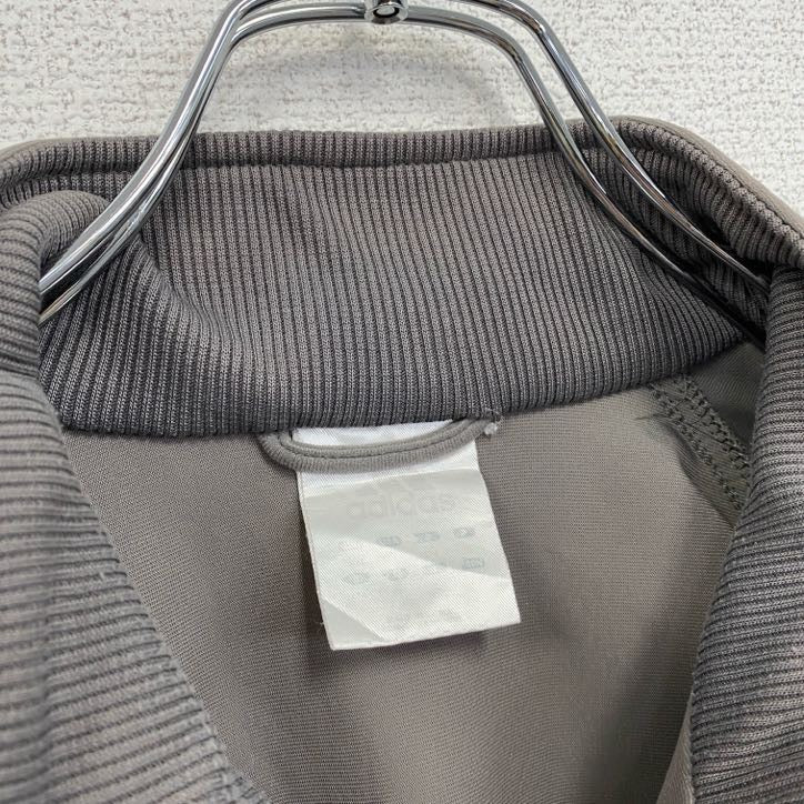 adidas　アディダス　ベロアトラックジャケット/ジャージ　灰色　グレー　XLサイズ