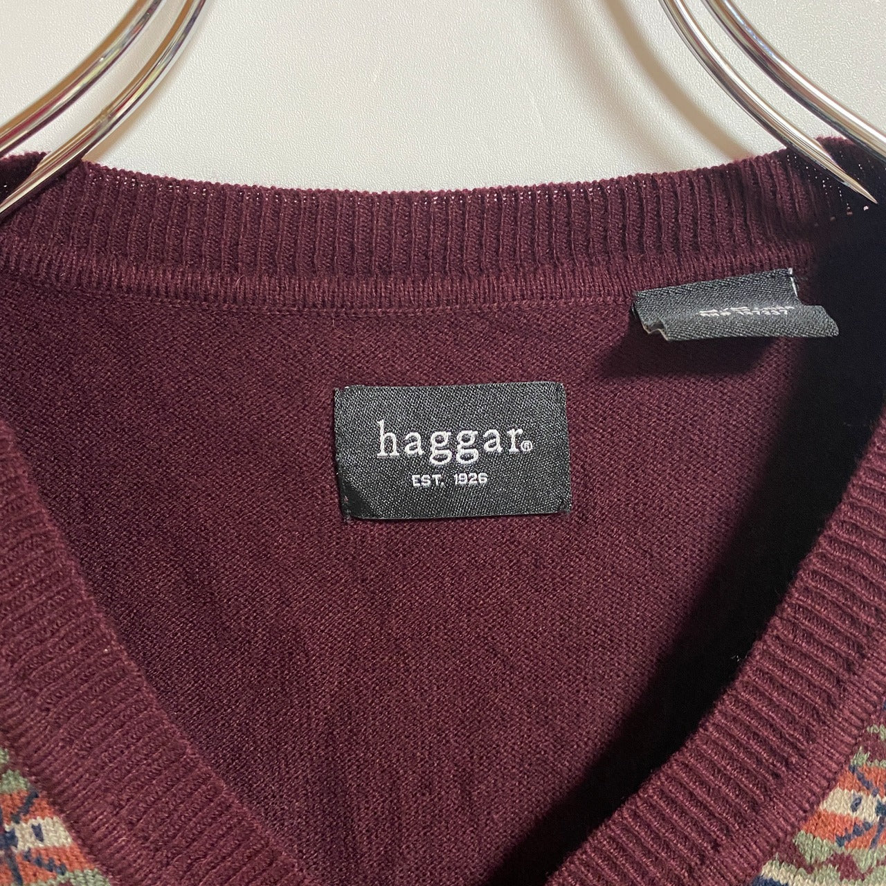 古着 used　haggar　Vネック総柄ニットベスト　セーター　フェアアイル柄　ワインレッド　マルチカラー　レトロ　Mサイズ