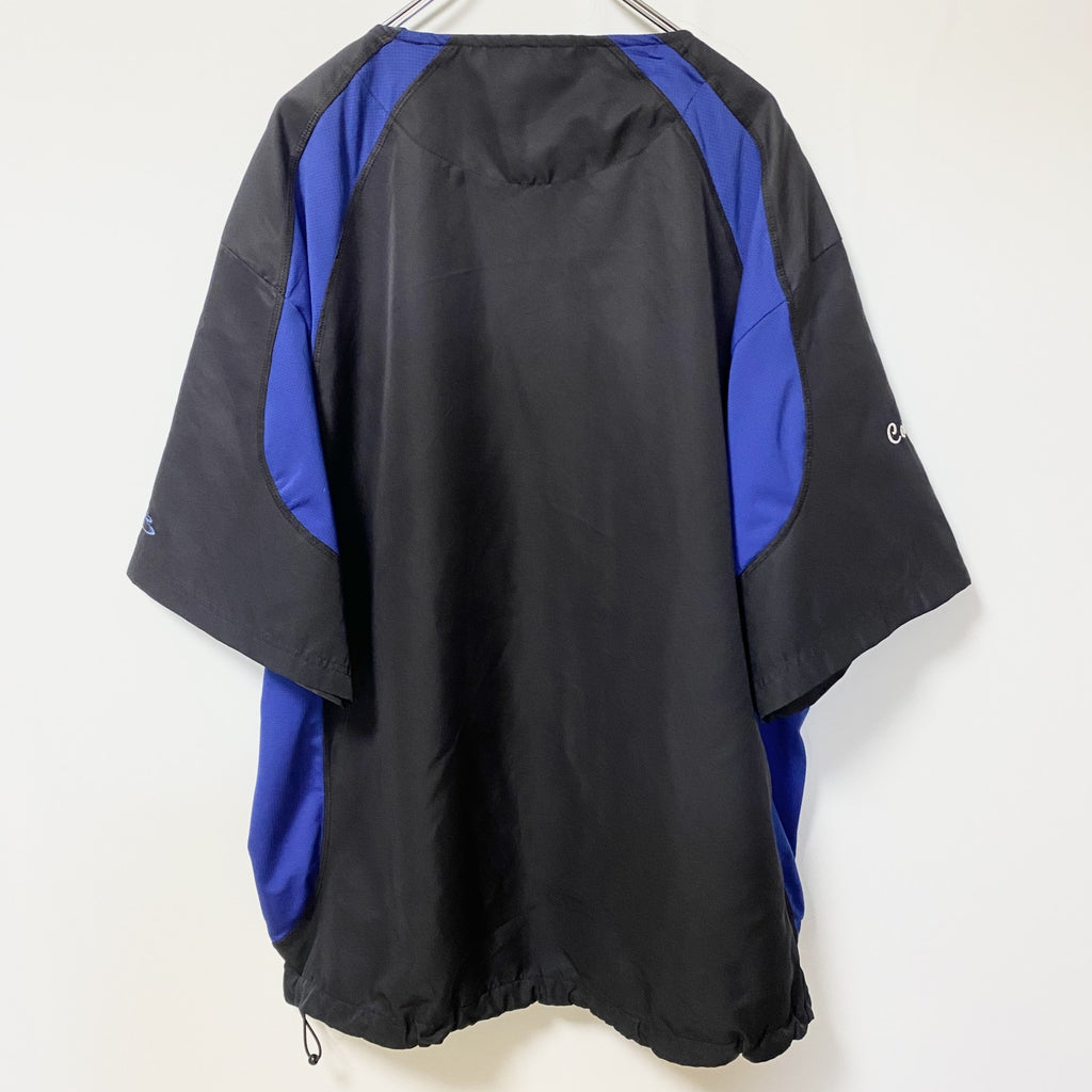 古着 used　半袖ナイロンプルオーバー　Tシャツ　ワンポイントロゴ刺繡　ハーフジップ　スポーツ　黒青　ブラック　レトロデザイン